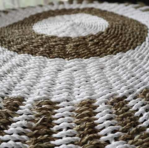Round Seagrass White & Tan - Sun - 1m - WhealySimple Home